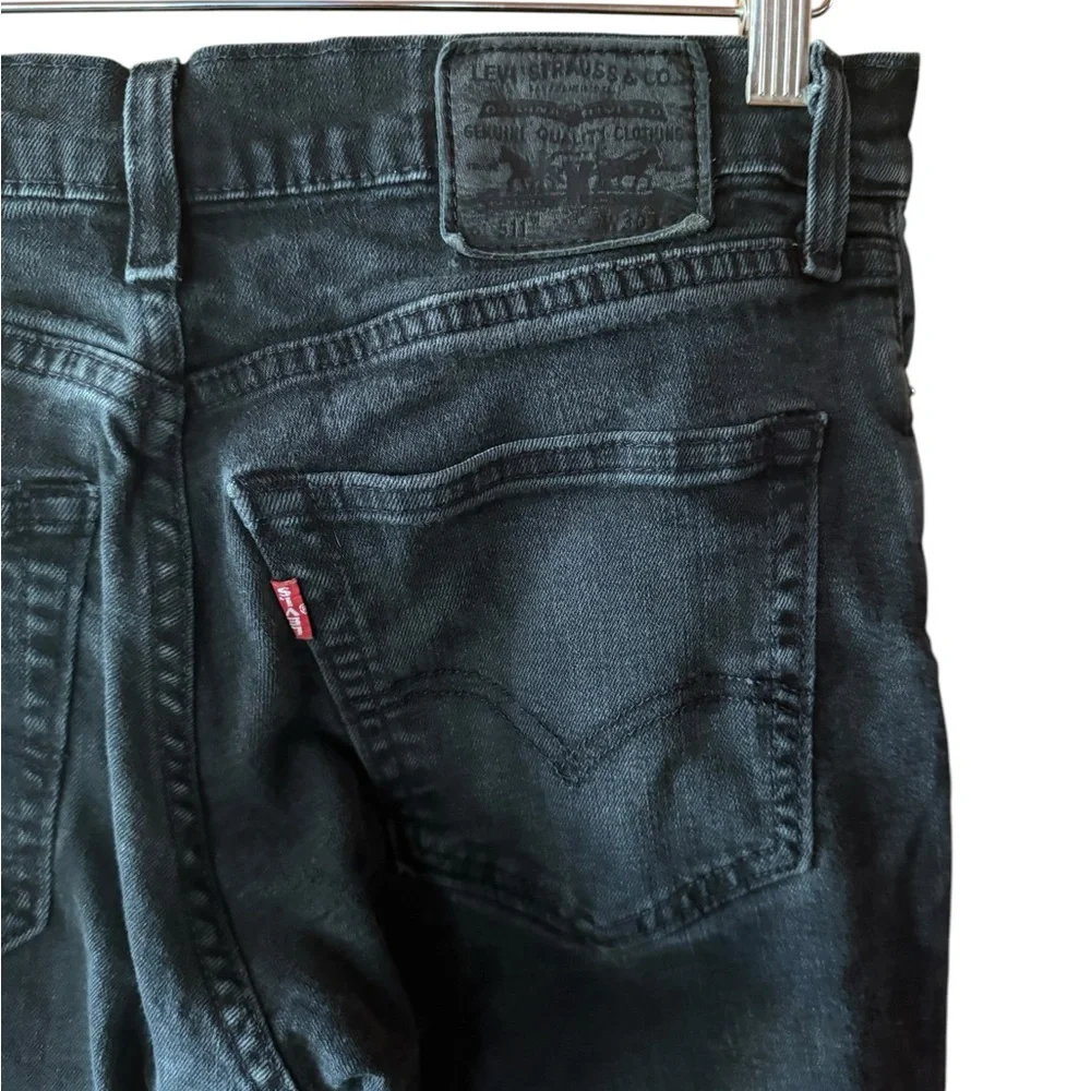 Levi Strauss & Co. 511 30x32 Skinny‎ Jeans
